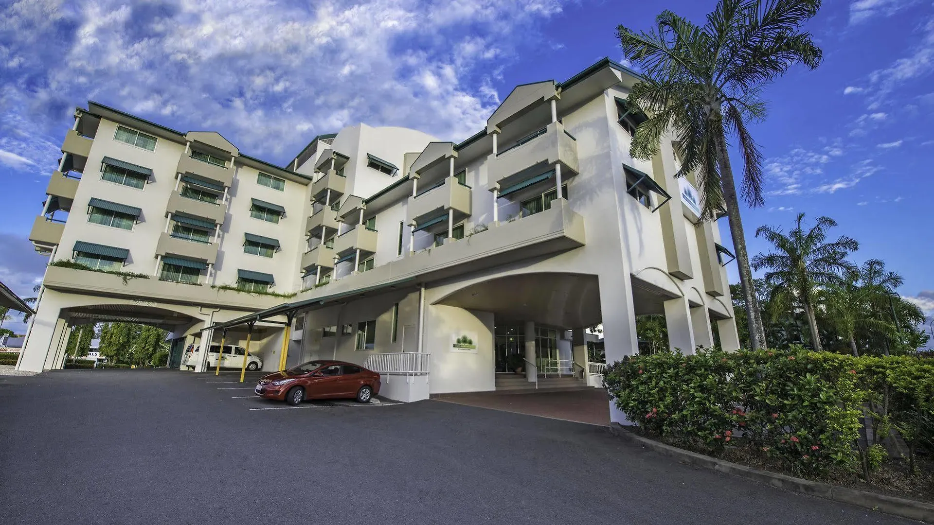 Cairns Sheridan Hotel